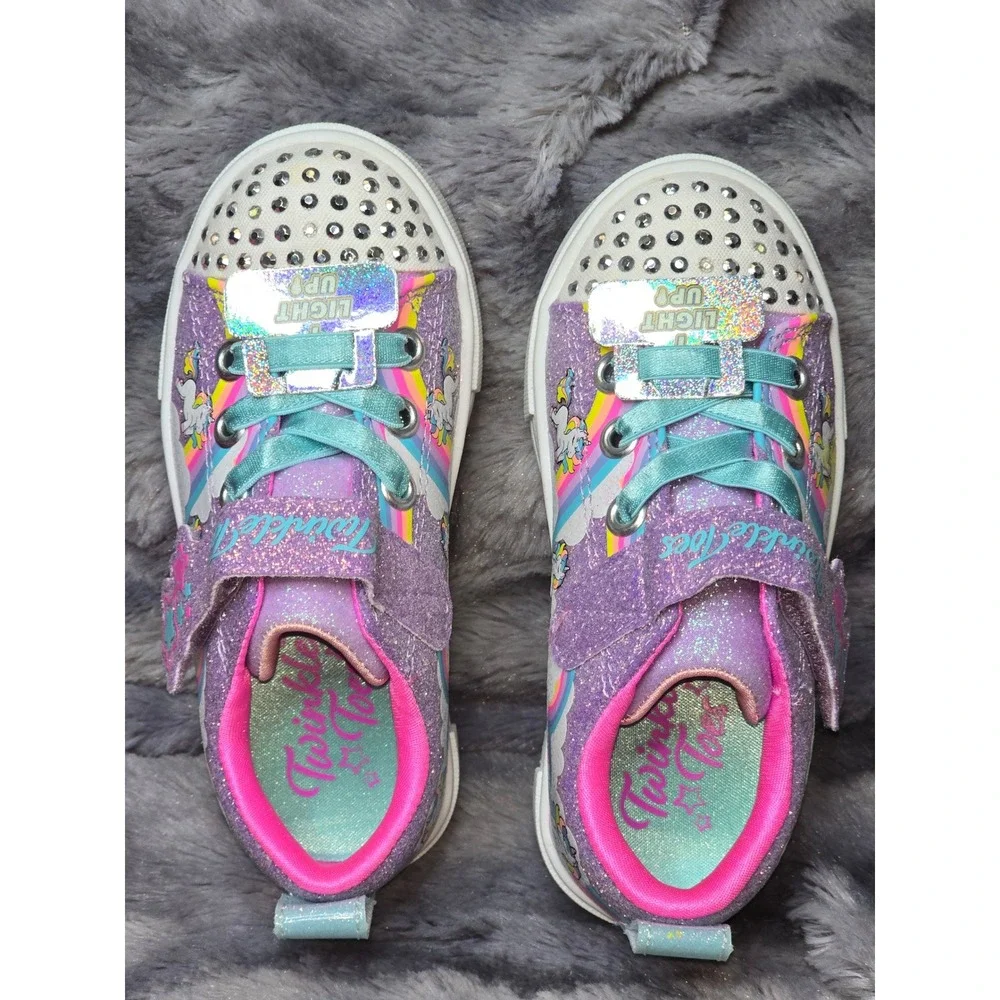 NWB Skechers Twinkle Toes Light Up Unicorn Rainbow Sneakers Toddler Girls Size 8